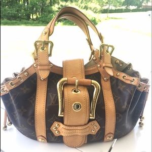 Louis Vuitton exceptional bag.